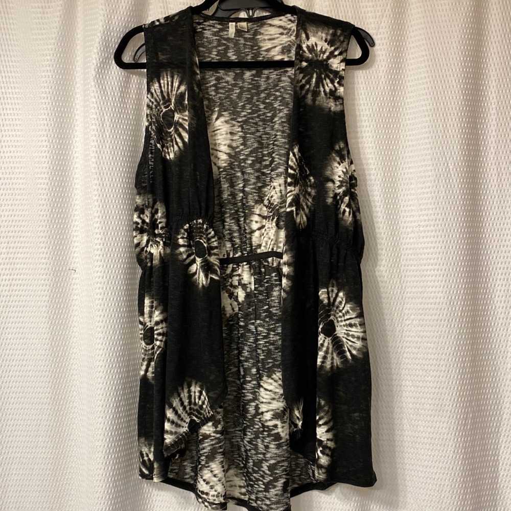 NWT Cato brand vest size L